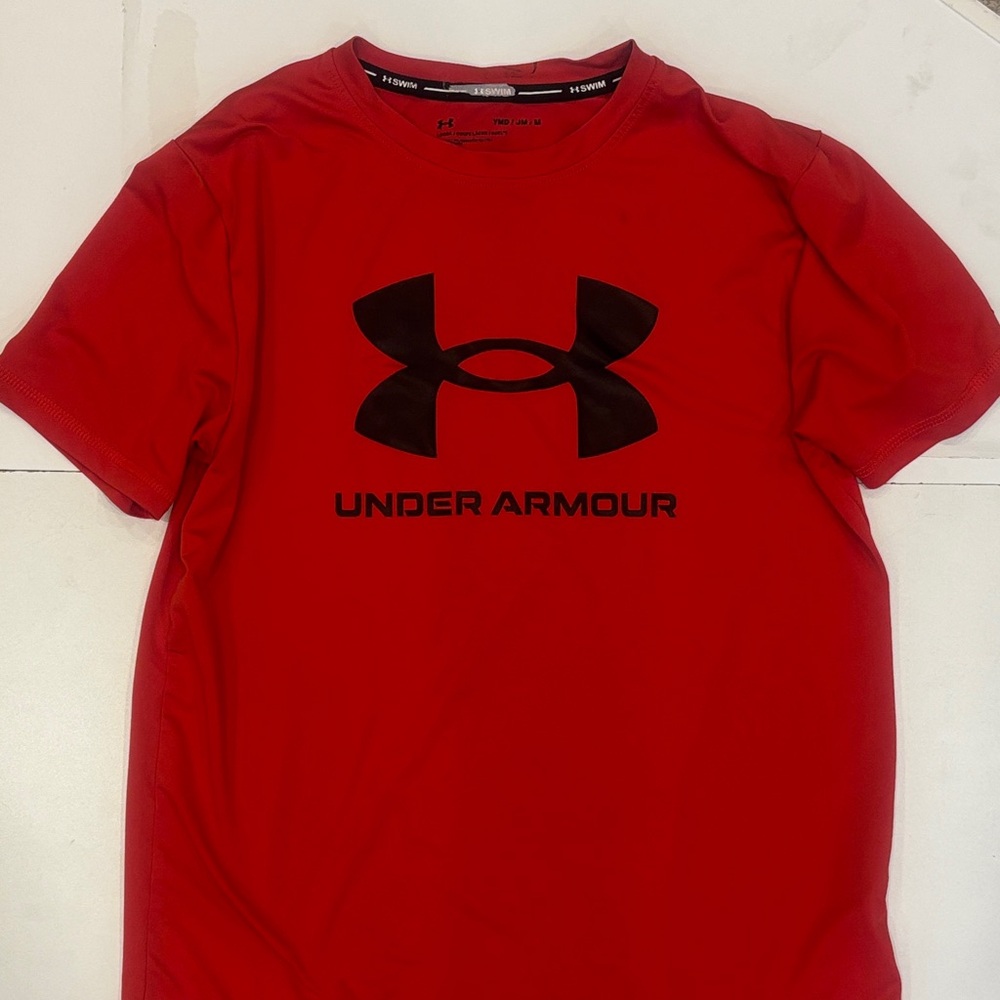 Under Armour Kids Red Rashguard - Picture 9 of 10